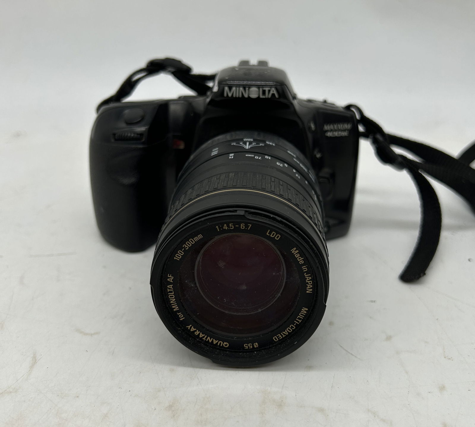 Minolta Maxxum 400si Camera (1 of 4)