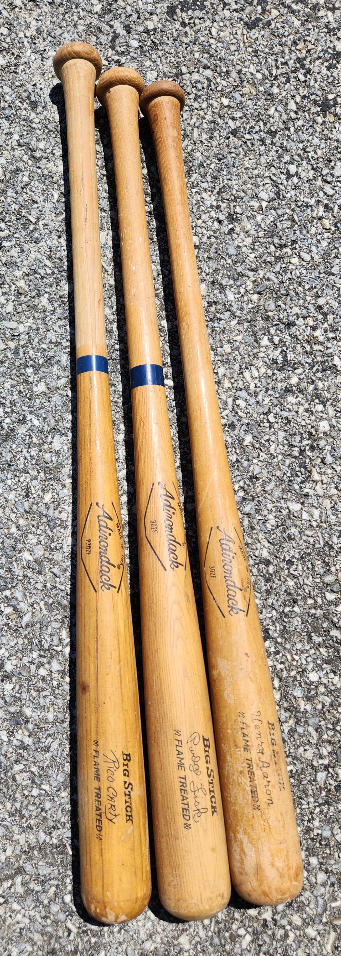(3) Vintage Adirondak Baseball Bats - Aaron, Fisk, Carty: (3) Vintage Adirondak Baseball Bats - Aaron, Fisk, Carty. Longest is 33"