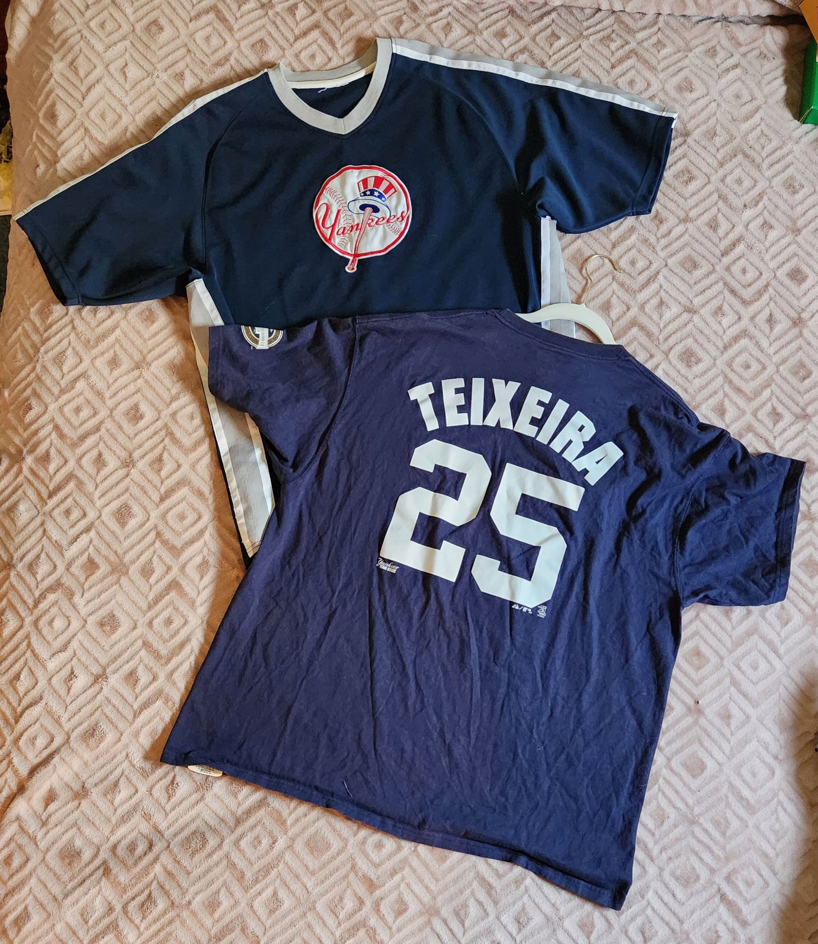 Yankees Warm Up Jersey and Mark Teixeira T-shirt: Yankees Warm Up Jersey and Mark Teixeira T-shirt.