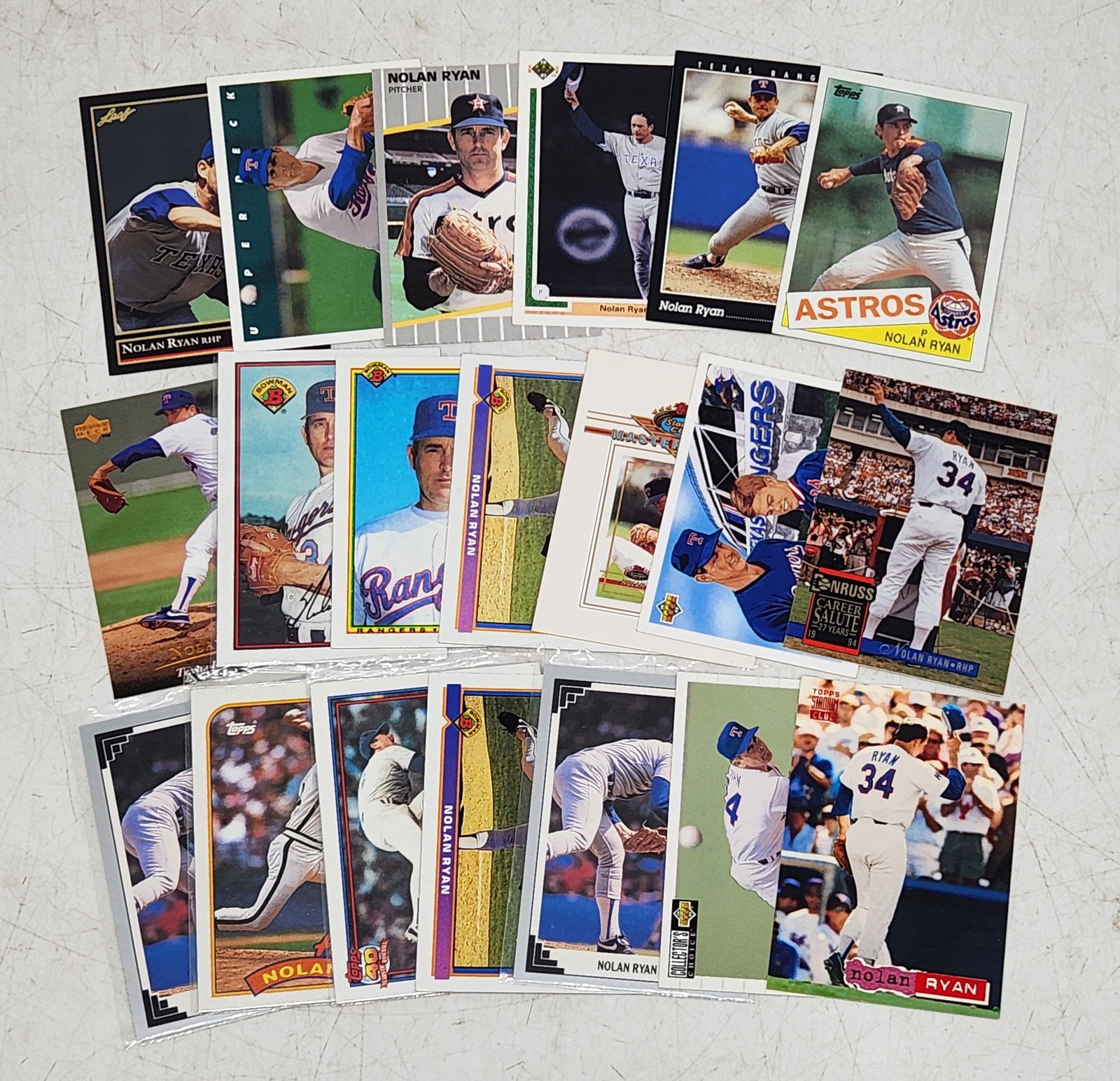 20 Cards Lot - Nolan Ryan NRMT-MT: 20 Cards Lot - Nolan Ryan NRMT-MT.