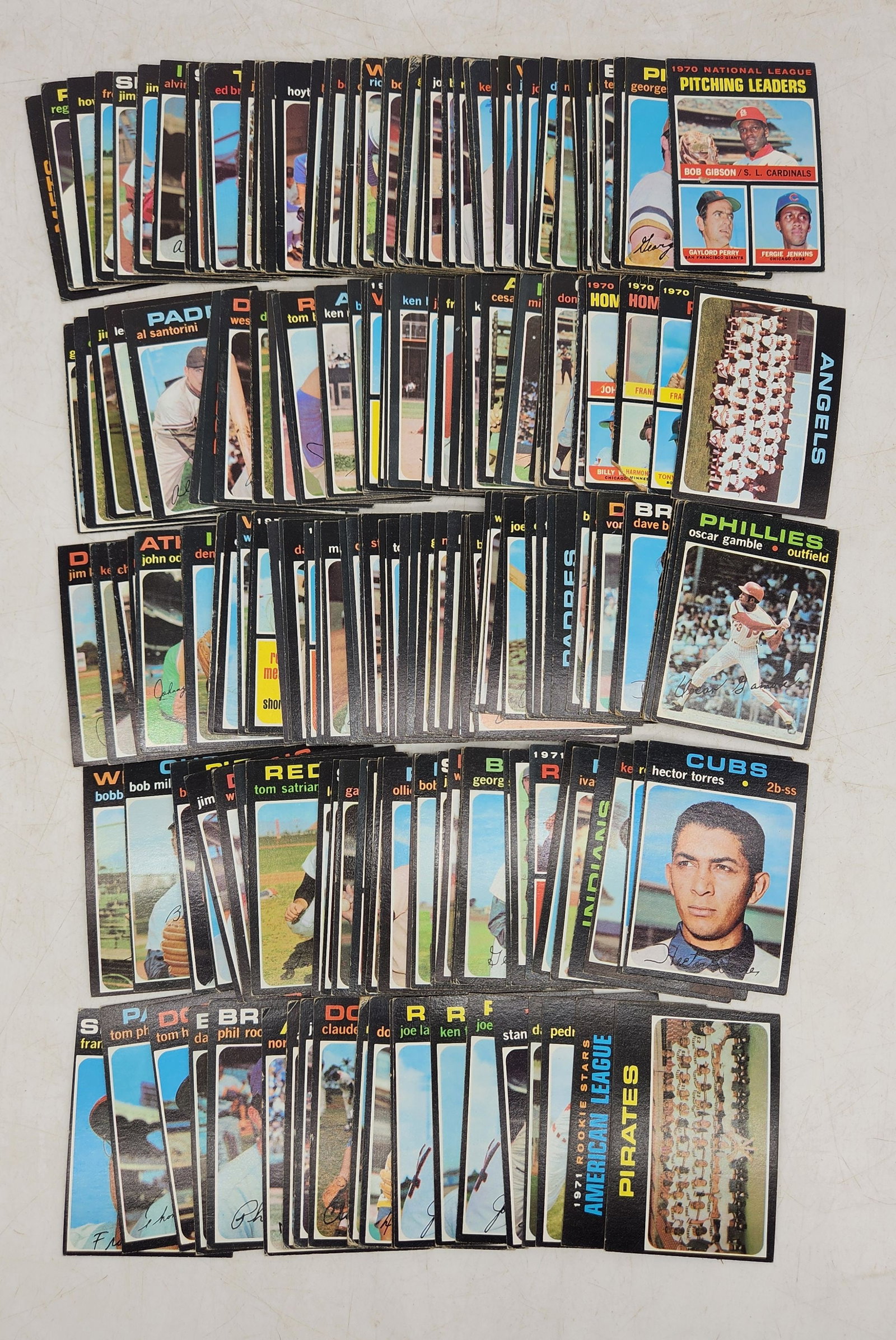 Grouping Lot - 1964 Topps Commons and Stars: Grouping Lot - 1964 Topps Commons and Stars.