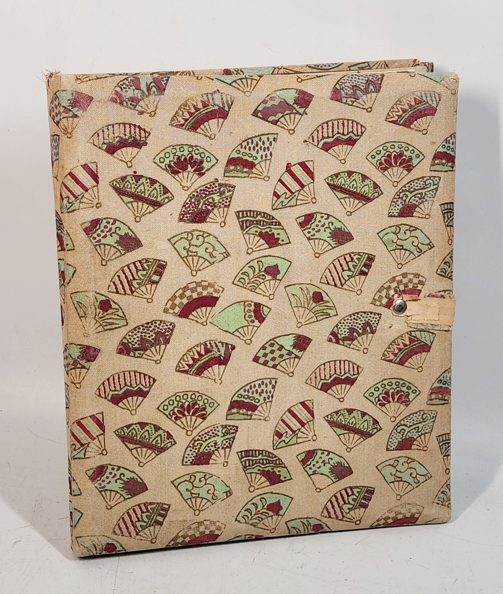 Vintage Photo Album - Asian Fan Pattern, Clasp Closure, 13.5 Inches (1 of 13)