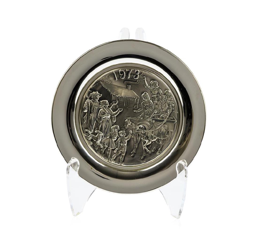The Wittnauer Mint Sterling Silver Winter Holiday Plate: The Wittnauer Mint Sterling Silver "Winter Holiday" Christmas 1973 plate measures 8" around. Weighs 311g.
