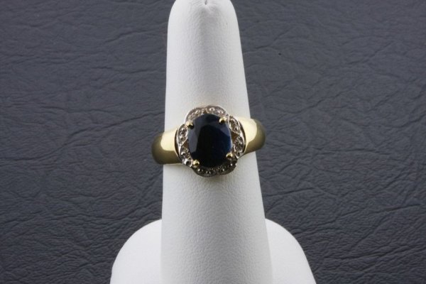 Ladies Sapphire Diamond Ring 3.17ctw - DI41