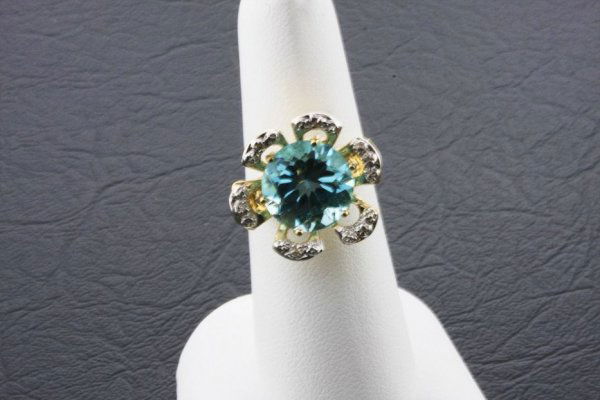 Ladies Aquamarine Diamond Ring 7.75ctw - DI70