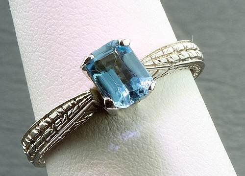 Aquamarine / Diamond Ring .62ctw - RO5
