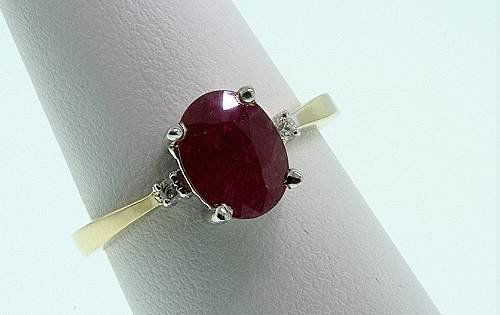 Ladies' Ruby Diamond Ring 3.30ctw - D19