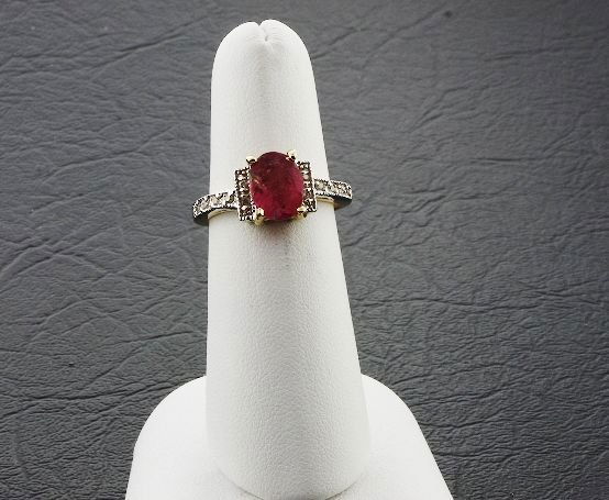 Ladies' Pink Sapphire Diamond Ring 1.88ctw DG9A