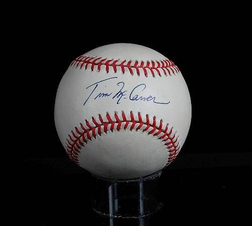 Tim McCarver Autographed Baseball: Tim McCarver Autographed Baseball Excellent Condition Thank you for viewing this auction. We appreciate your business. Thank you from Seized Assets Auctioneers.