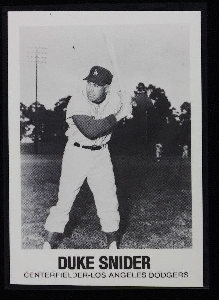 Duke Snider Vintage Baseball Card '77 TCMA C81: Duke Snider Vintage Baseball Card '77 TCMA C81 NM-Mint Thank you for viewing this auction. We appreciate your business. Thank you from Seized Assets Auctioneers.