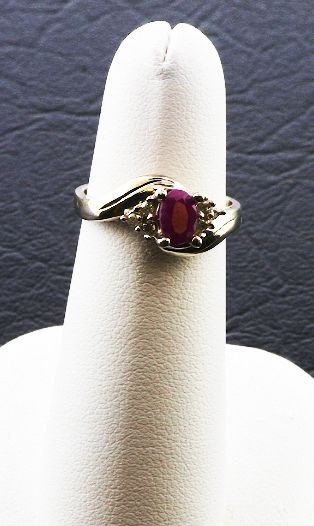 Ladies Diamond & Ruby Ring .70cts FJ28: Ladies Diamond & Ruby Ring .70cts FJ28 As-Is Condition FJ 2328KL Thank you for viewing this auction. We appreciate your business. Thank you from Seized Assets Auctioneers.