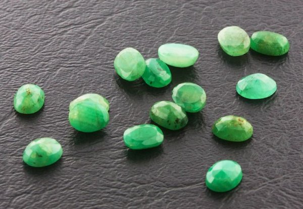 Emerald Parcel 15 Gemstones 20.00ctw DK356