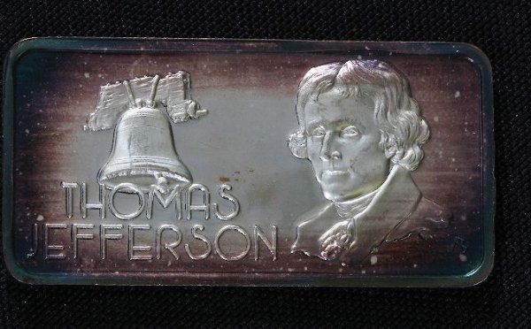 One Troy Oz. Pure Silver - Thomas Jefferson #86: One Troy Oz. Pure Silver - Thomas Jefferson #86 - As-Is Condition. A18199. Has some stains and discoloration, but still decent condition and can read story on reverse. - Thank you for viewing this auc