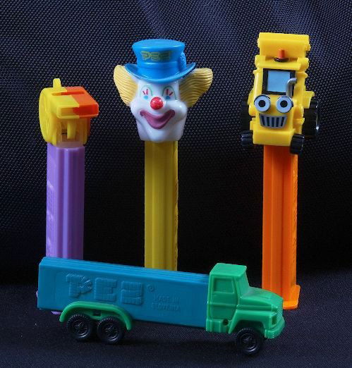 Lot of (4) #10 Misc. Vintage Pez Dispensers: Lot of (4) #10 Misc. Vintage Pez Dispensers - Excellent Used Condtion. Good paint, no cracks, working condition. - Thank you for bidding on this lot. We appreciate your business. Be sure to check out