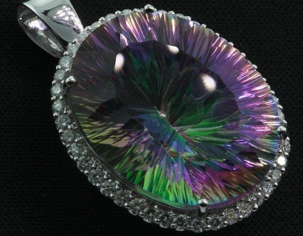 Quartz & Diamond Large Pendant 13.30 grams FJ72: Quartz & Diamond Large Pendant 13.30 grams FJ72 - Great Condition - FJ - FULL LETTER OF AUTHENTICITY/APPRAISAL FROM GLA - HUGE STONES & GREAT DIAMONDS - - Thank you for bidding on this lot. We appreci