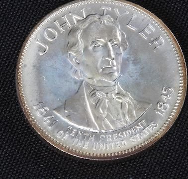 John Tyler 33.1gm. Sterling Silver Presidents #16: John Tyler 33.1gm. Sterling Silver Presidents #16 - Franklin Mint American Presidents medal. Short biography reverse. Marked Sterling" reverse. Slightly larger than a silver dollar, little more than o