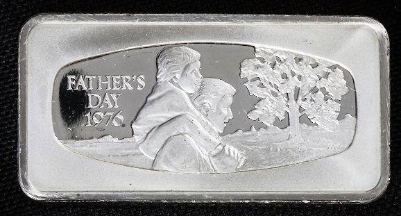 Franklin Mint Silver Bars Over 2 ounces of Silver: Franklin Mint Silver Bars Over 2 ounces of Silver! #4 - Father's Day 1976.These are THE FRANKLIN MINT 1000 grains silver bars. Each 1 troy ounce = 480 grains so they are a little over 2 ounces each. -