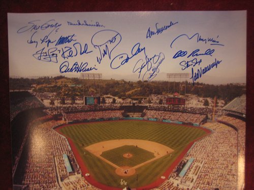 Los Angeles Dodgers 16x20 Mutli Signed Photo 16 A: Los Angeles Dodgers 16x20 Mutli Signed Photo 16 Autos - (GH103Y7) - (K) A must for any Dodger Collector. Very cool item. (K) Great for framing. Signed by Steve Garvey, Duke Snider, Don Newcombe, Maury