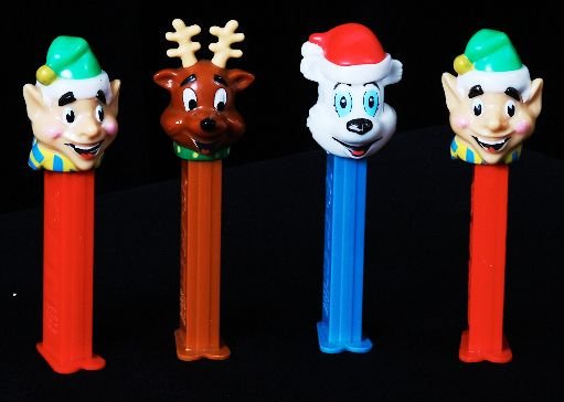 Lot of (4) Vintage Pez Dispensers - Christmas Frien: Lot of (4) Vintage Pez Dispensers - Christmas Friends - Excellent Used Condtion. Good paint, no cracks, working condition. - Thank you for bidding on this item and taking place in this auction. We app