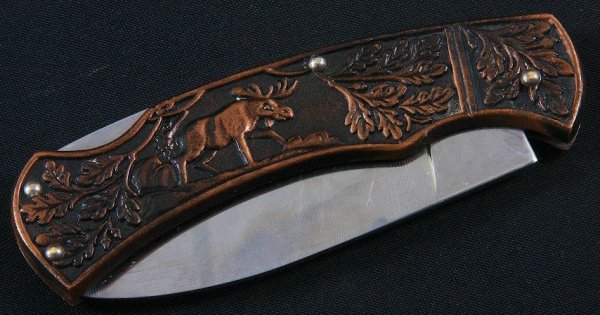 Large Antique Pocket Knife Moose Engraved #17: Large Antique Pocket Knife Moose Engraved #17 - Sold in As-Is Condition. 6Y5PP. Knife is used with signs of wear but still in great shape and locks when extended. - Thank you for viewing this auction.