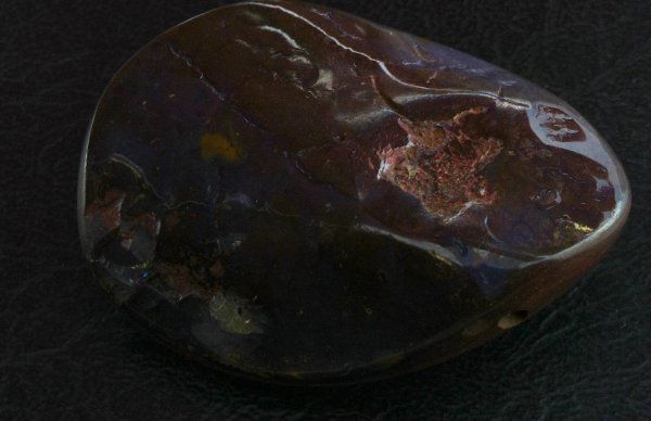 Natural Boulder Opal BO31 235.96 ct.: Natural Boulder Opal BO31 235.96 ct. - Natural Boulder Opal - Beautiful stone. 235.96 ct. - Thank you for viewing this lot. We are always adding new inventory and new auctions, so check back often. We