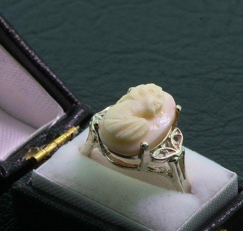 Antique Victorian Angel Skin Sterling Silver Came: Antique Victorian Angel Skin Sterling Silver Cameo Ring - Excellent Condition (Beth #15) ED56R9. Nice Vintage Ring. Ring is a size 6-1/2 and 8mm wide. - Thank you for viewing this lot. We are always a