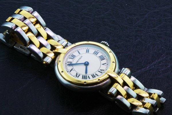 Ladies Two-Tone Cartier Panthere VLC A369 Wristwa: Ladies Two-Tone Cartier Panthere VLC A369 Wristwatch - Nice Watch - 39.98 gm - Stainless Steel, 18KT Yellow Gold. Comes with a Full Appraisal letter from AIG. Valued at $4,050.00. - Thank you for view