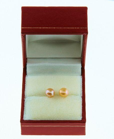 Pair of Coral Pearl Earrings KK2: Pair of Coral Pearl Earrings KK2 - Excellent Condition - Thank you for viewing this lot. We are always adding new inventory and new auctions, so check back often. We appreciate your business and suppo