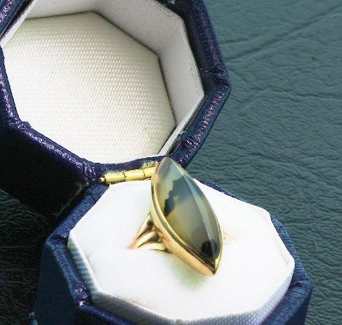 Victorian Antique 14K Gold Scenic Agate Ring: VictorianAntique 14K Gold Scenic Agate Ring - Excellent Condition (Beth #13) ED55R9. Nice Vintage Ring. - Thank you for viewing this lot. We are always adding new inventory and new auctions, so check
