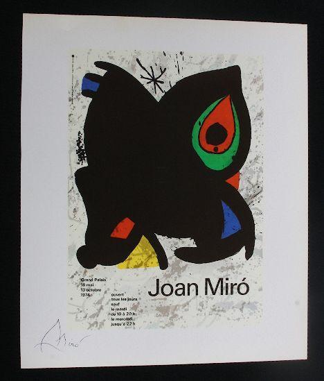 Joan Miro - Signed Book Page 4: Joan Miro - Signed Book Page 4 - Excellent hand-signed book page from Joan Miro. Includes Certificate of Authenticity. JK531TV. Measures approx. 9 bu 11 1/2". - Thank you for viewing this lot. We are 