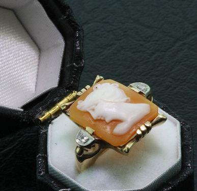 10K Gold Antique Carved Cameo & Diamond Ring ED54: 10K Gold Antique Carved Cameo & Diamond Ring ED54 - Excellent Vintage Condition! HD35YP. Beautiful antique ladies ring made of 10K gold, stamped on inside of the band. Carved cameo is in excellent con