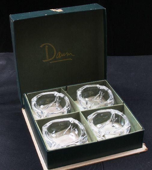 Daum France Vintage Boxed Ashtrays (4) ED33: Daum France Vintage Boxed Ashtrays (4) ED33 - Great vintage condition. AK19FD. No chips or cracks. Daum France set of four ashtrays in original box, each measuring about 2.5 by 2.5". - Thank you for v