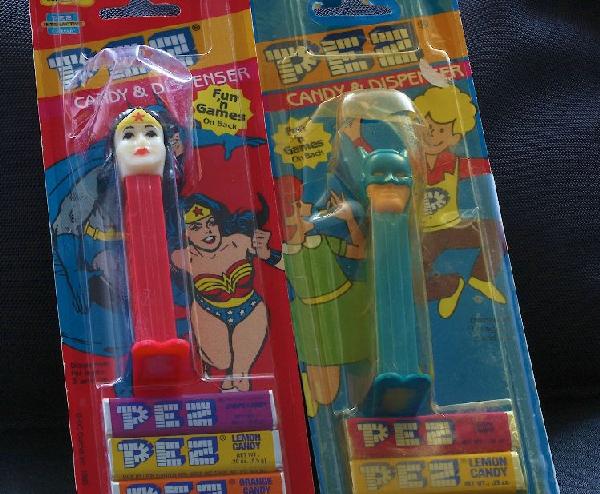 Batman and Wonder Woman #42 - Lot of (2) Vintage P: Batman and Wonder Woman #42 - Lot of (2) Vintage Pez Dispensers - Vintage Condtion. Still in original packaging and with candy! Wonder Woman is in great shape, Batman's blister packaging is torn and t