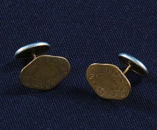 Victorian Gold Plated Men's Cufflinks Art Deco #3: Victorian Gold Plated Men's Cufflinks Art Deco #3 - Good Antique Condition. 4E01WS. Thanks for bidding on this item. We appreciate your business. Please check back and view all of the future auctions