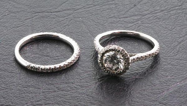 Diamond Ring Wedding Set 4.70 grams A202 FULL APPR: Diamond Ring Wedding Set 4.70 grams A202 FULL APPRAISAL - Excellent Condition. Diamond 1.79ct. Comes will FULL LETTER from AIG. See Scan. Valued at $26,300.00. - Thank you for viewing this lot. We are