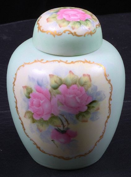 Fine Antique Nippon Covered Ginger Jar c.1900 ED19: Fine Antique Nippon Covered Ginger Jar c.1900 ED194 - Excellent Vintage Condition! IS83SN. Fine hand painted 3 piece German ginger jar, c.1900. This jar is over 100 years old and still in excellent co