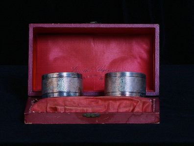 Antique Spanish Emilion Meneses Silver Napkin Rin: Antique Spanish Emilion Meneses Silver Napkin Rings ED224 - Excellent Vintage Condition! ST15MF. Emilio Meses Madrid silver napkin rings in original box/display case. Beautifully designed with monogra