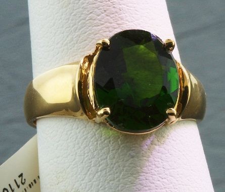 Diopside Solitaire Ring 4.60 grams A146 FULL APPRA: Diopside Solitaire Ring 4.60 grams A146 FULL APPRAISAL - Excellent Condition - Diopside 3.46ct. Comes with full appraisal from AIG. Great color, nice quality. Check out the scans! - Thank you for bidd