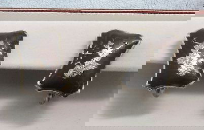 Vintage Signed Alex & Co Sterling Silver Siam Earr: Vintage Signed Alex & Co Sterling Silver Siam Earrings ED223 - Excellent Vintage Condition! ST11MF. Vintage signed Alex & Co. sterling silver Siam screw-back earring set in excellent used vintage cond