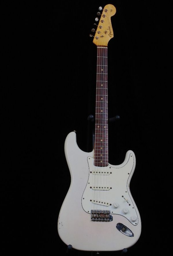 Authentic Fender 1961 Stratocaster Guitar: Authentic Fender 1961 Stratocaster Guitar Excellent Condition! VG10511GM. Authentic Fender 1961 Stratocaster in cream with rosewood fretboard, white pickguard, pickups and black Fender case. Serial # 