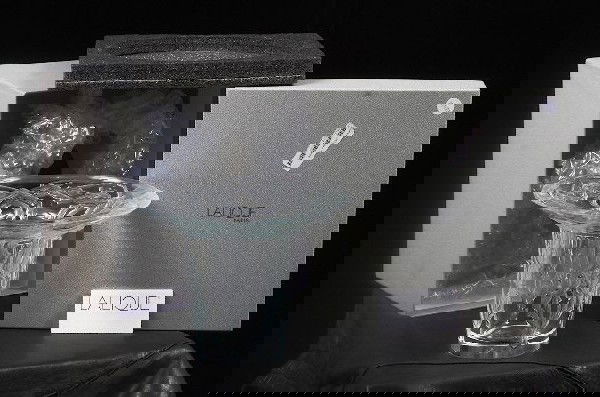 Lalique Vase Ronces Handmade in France Vase ED181: Lalique Vase Ronces Handmade in France Vase ED181 New Condition! HB106GB. NIB Lalique Vase - brand new in original box! Crystal Brambles" Vase made of genuine Lalique crystal. Measures 7 1/7" tall and