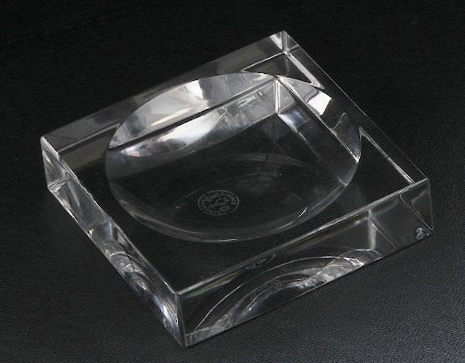 Tiffany Baccarat Crystal Ashtray ED132: Tiffany Baccarat Crystal Ashtray ED132 Excellent Vintage Condition! DS82SL. Small Tiffany ashtray made of genuine Baccarat Crystal. Baccarat France logo is marked on the bottom. Ashtray measures 2 3/4