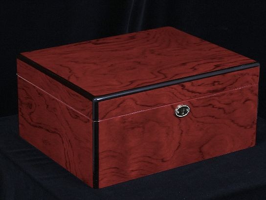 Amor 425 Deluxe Cigar Humidor. 2
