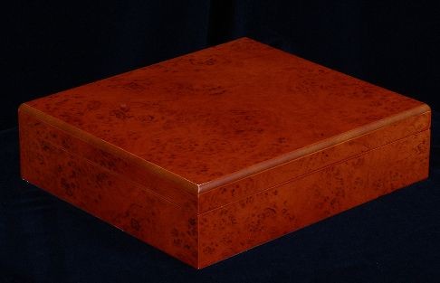 El Mio Burl Deluxe Cigar Humidor. 5