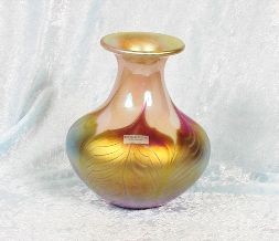 Waterford Evolution Robert Held Ginessa 7" Vase w/COA E: Waterford Evolution Robert Held Ginessa 7 Vase w/COA ED322 Excellent Condition! TR142PE. A stunning piece by Robert Held for Waterford Evolution. Ginessa 7" Vase. Piece is signed on bottom 42/50. Bran