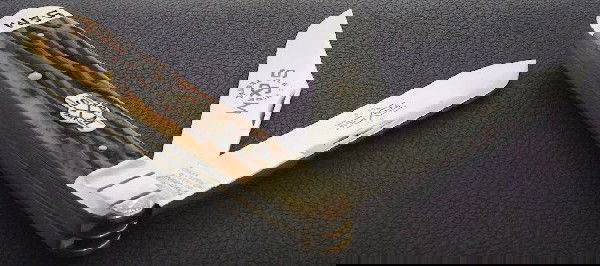 Schatt & Morgan English 2 Blade Jack Knife. PMW40: Schatt & Morgan English 2 Blade Jack Knife. PMW40 Excellent Condition! MN52QW. Schatt & Morgan English 2 blade jack knife. Jigged bone handles. Never used - MINT.. Thank you for viewing this lot. We a