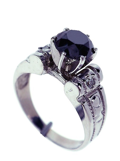 14KT White Gold Ladies Black & White Diamond Ring 1.25c: "14KT White Gold Ladies Black & White Diamond Ring 1.25ct. A749 Excellent Condition! One 14KT White Gold Ladies Cast & Assembled Black & White Diamond Ring. Condition is new, good workmanship. The fea