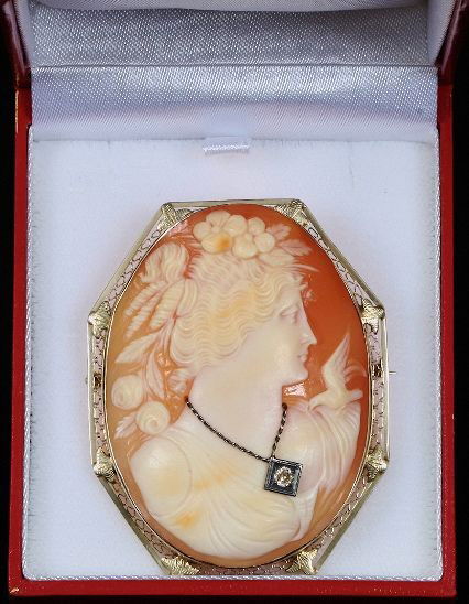 Fine Antique Cameo Brooch 14KT White Gold Diamond ED302: "Fine Antique Cameo Brooch 14KT White Gold Diamond ED302 Excellent Vintage Condition! SB892ER. This large beautiful cameo is set in a filigree and solid 14KT white gold wide frame set with a flower an