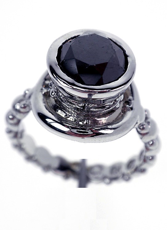 14KT White Gold Ladies Diamond Solitaire Ring 2.84ct. A: "14KT White Gold Ladies Diamond Solitaire Ring 2.84ct. A767 Excellent Condition! One 14KT White Gold Ladies Cast Diamond Solitaire Ring. Condition is new, good workmanship. The featured diamond is set