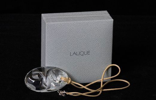$310 Lalique Fleur Ronces Crystal Necklace. ED464: "$310 Lalique Fleur Ronces Crystal Necklace. ED464. Excellent Condition! WS55FD. This Lalique crystal necklace is authentic & comes in its original box. Brand New! Retails for $310.0.. Thank you for v
